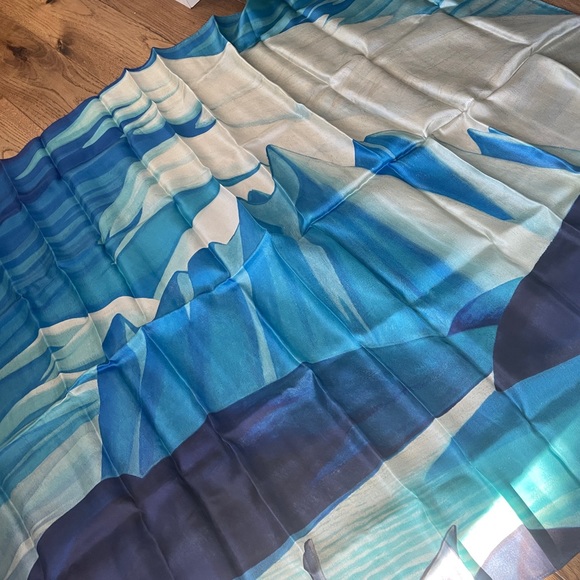 New Lawrence Harris Large Silk Scarf Giftable - Picture 4 of 6